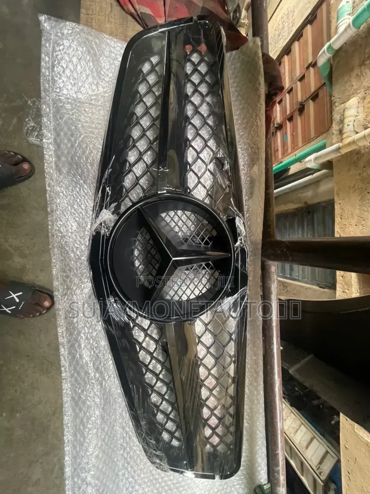 Mercedes Benz C300 Front Gill 2013 Amg