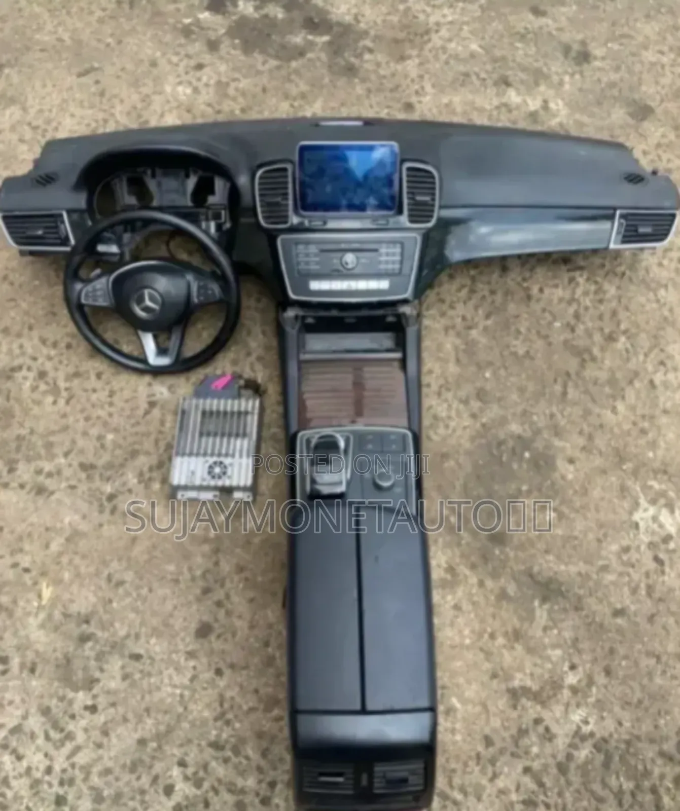Mercedes-Benz Gle Complete Dashboard With Steering Wheel