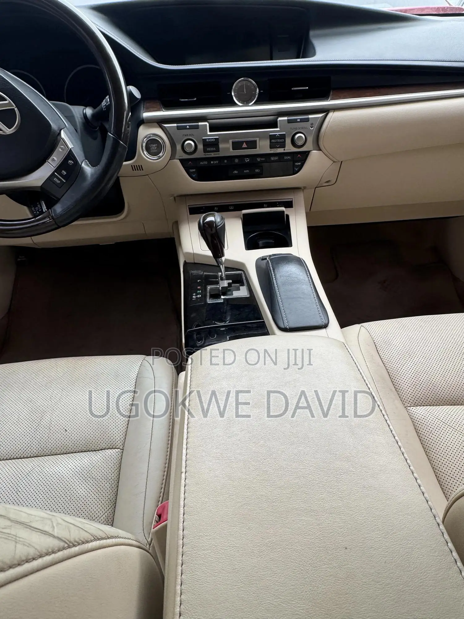 Lexus ES 2016 Red