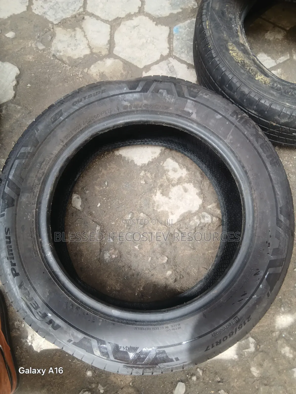 Tukmbo Tire Size: 215/60 R17