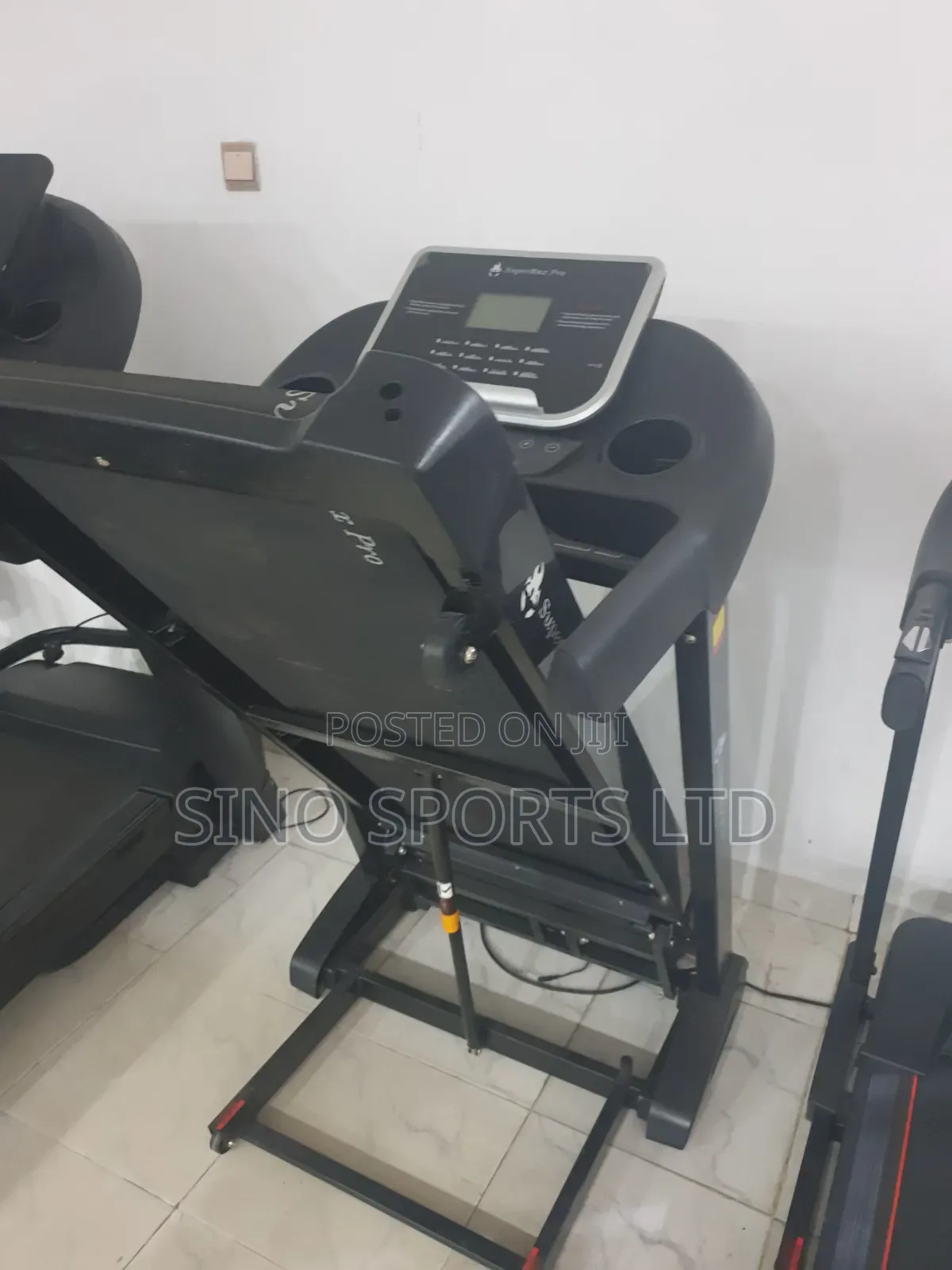 Supermax Pro Motorized Treadmill