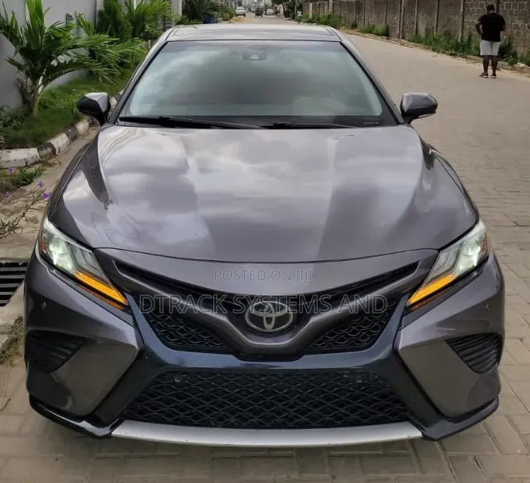 Toyota Camry XSE FWD (2.5L 4cyl 8AM) 2018 Black