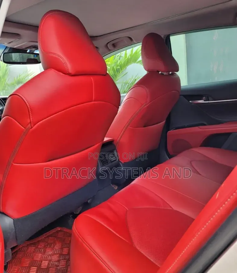 Toyota Camry XSE FWD (2.5L 4cyl 8AM) 2018 Black