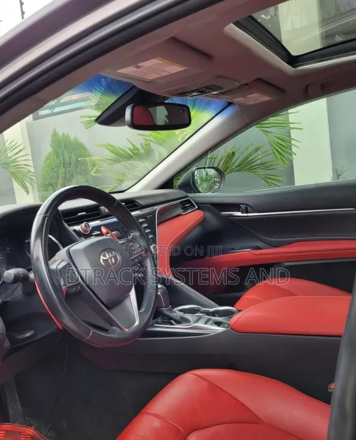 Toyota Camry XSE FWD (2.5L 4cyl 8AM) 2018 Black