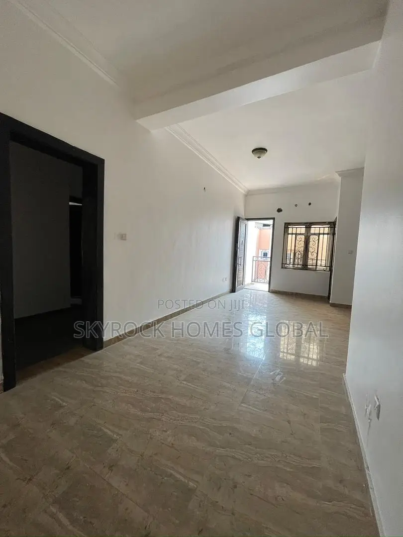 3bdrm Apartment in Agungi for rent
