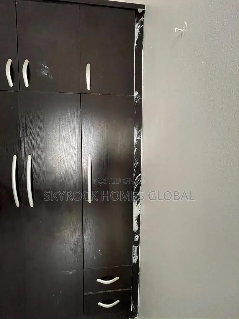 3bdrm Apartment in Agungi for rent