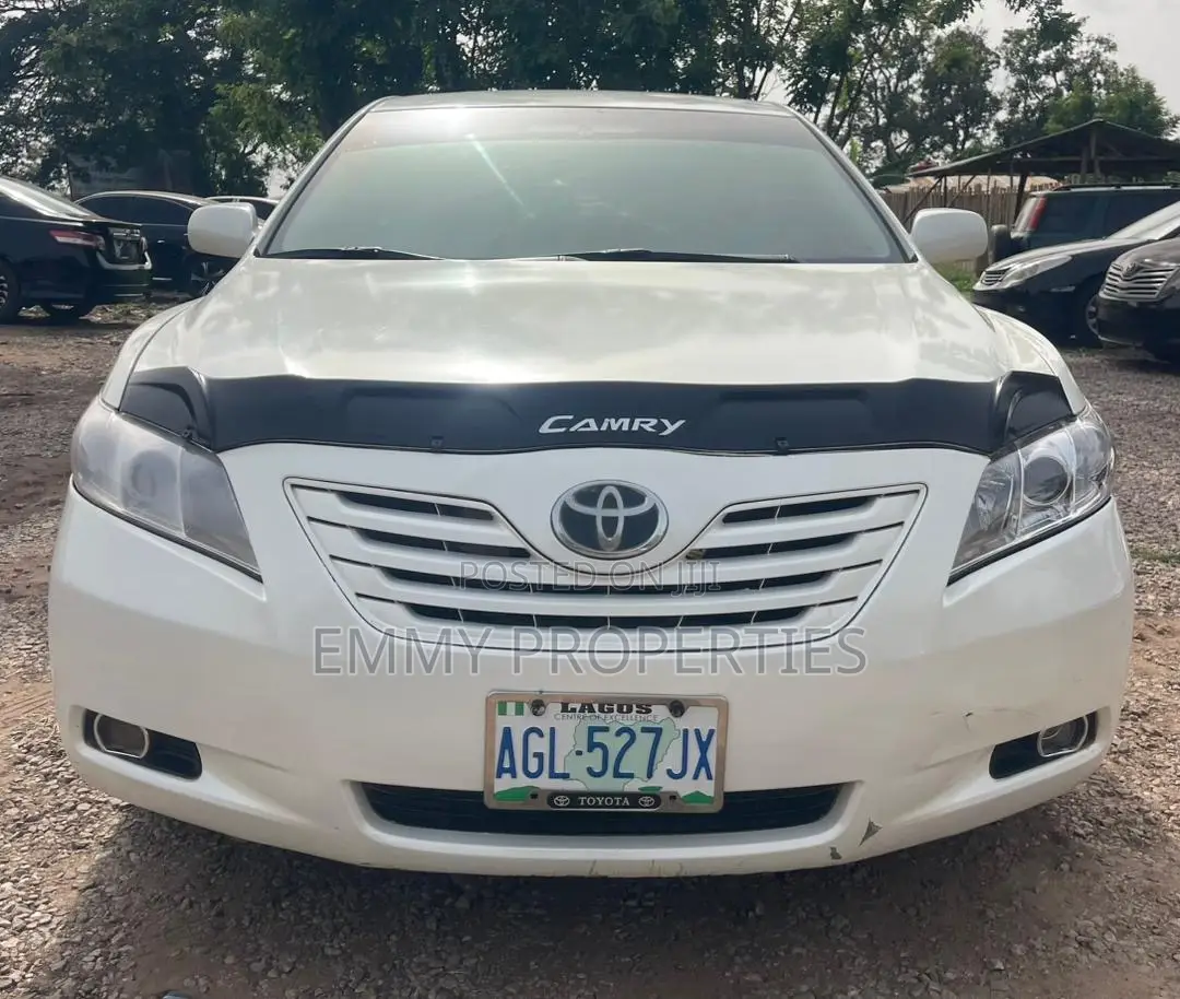 Toyota Camry LE 4dr Sedan (2.4L 4cyl 5A) 2009 White