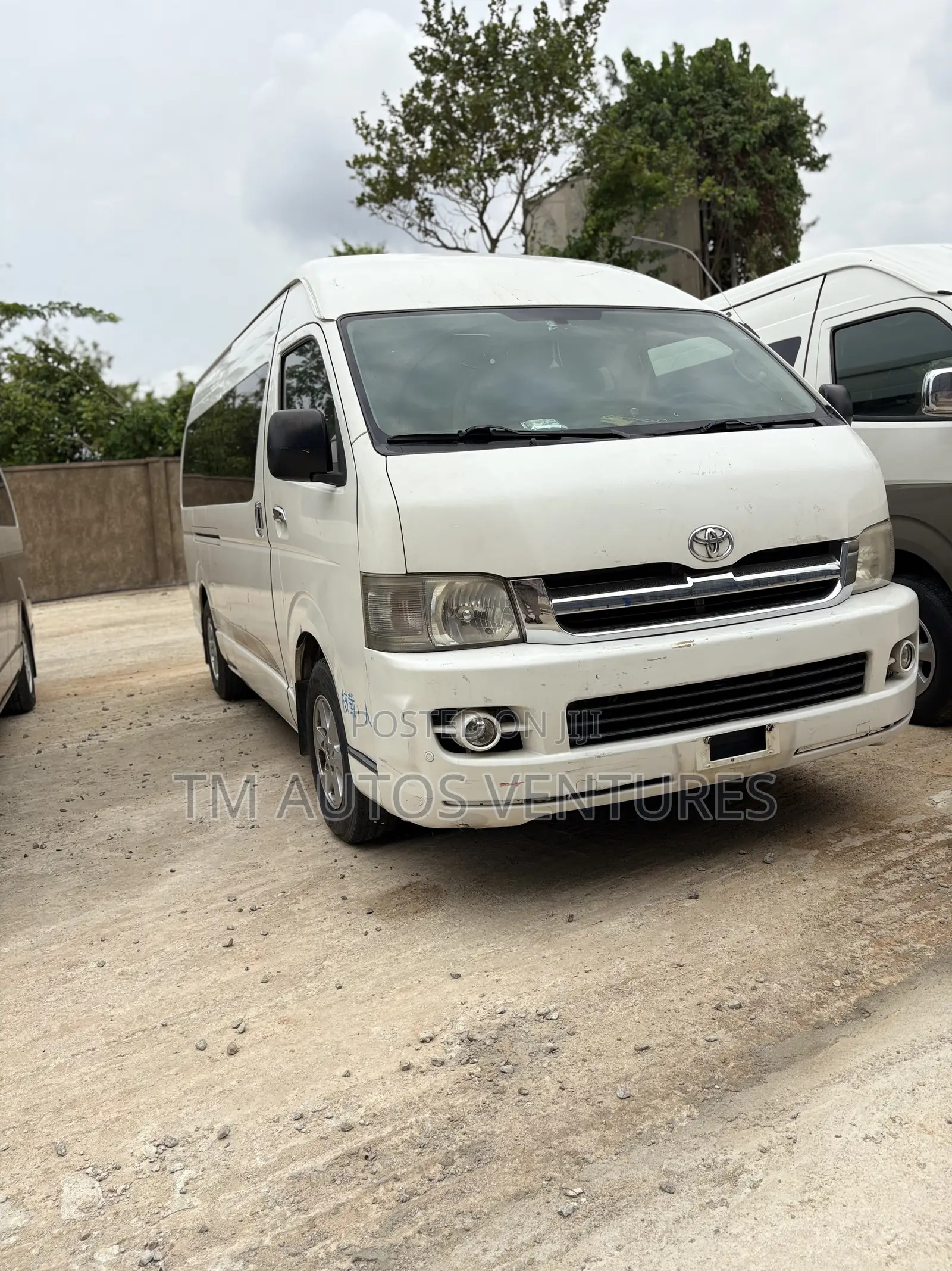 Toyota HiAce 2007 White