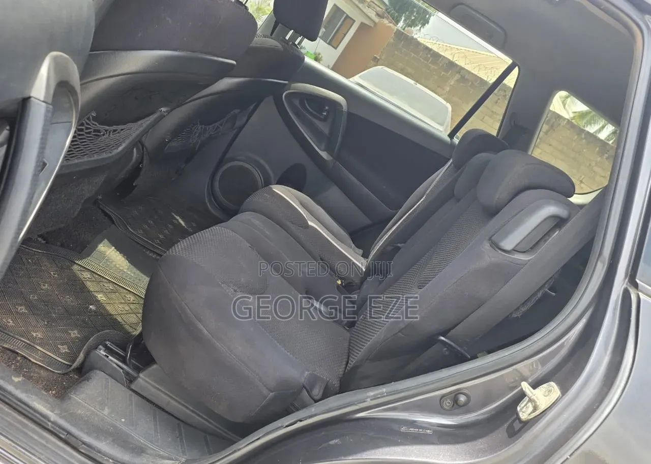 Toyota RAV4 2012 Gray