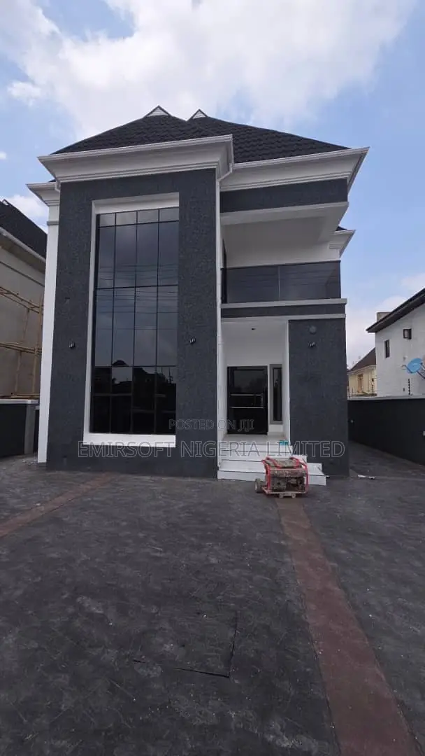 Furnished 4bdrm Duplex in Akobo for sale
