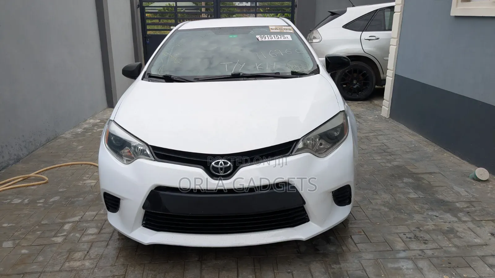 Toyota Corolla LE Eco 4dr Sedan (1.8L 4cyl CVT) 2014 White