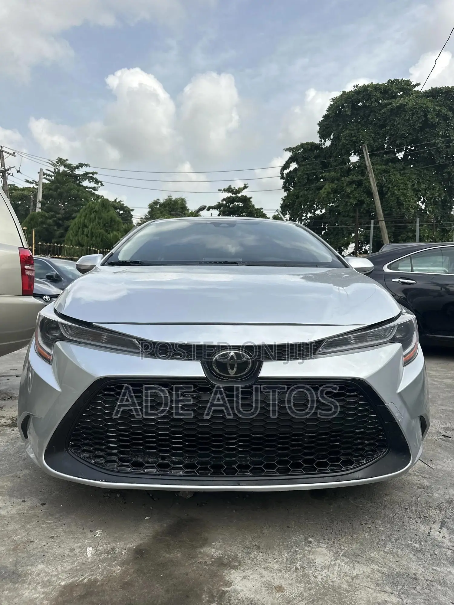 Toyota Corolla LE (1.8L 4cyl 2A) 2019 Silver