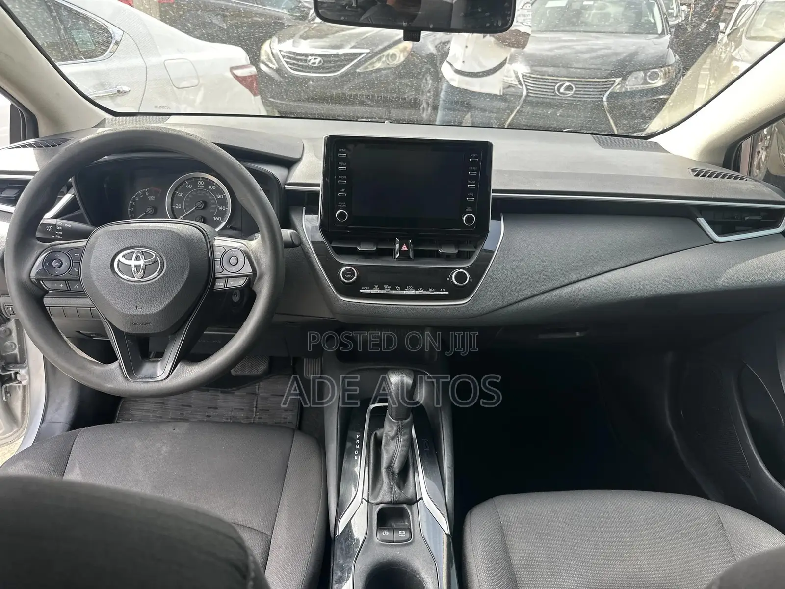 Toyota Corolla LE (1.8L 4cyl 2A) 2019 Silver