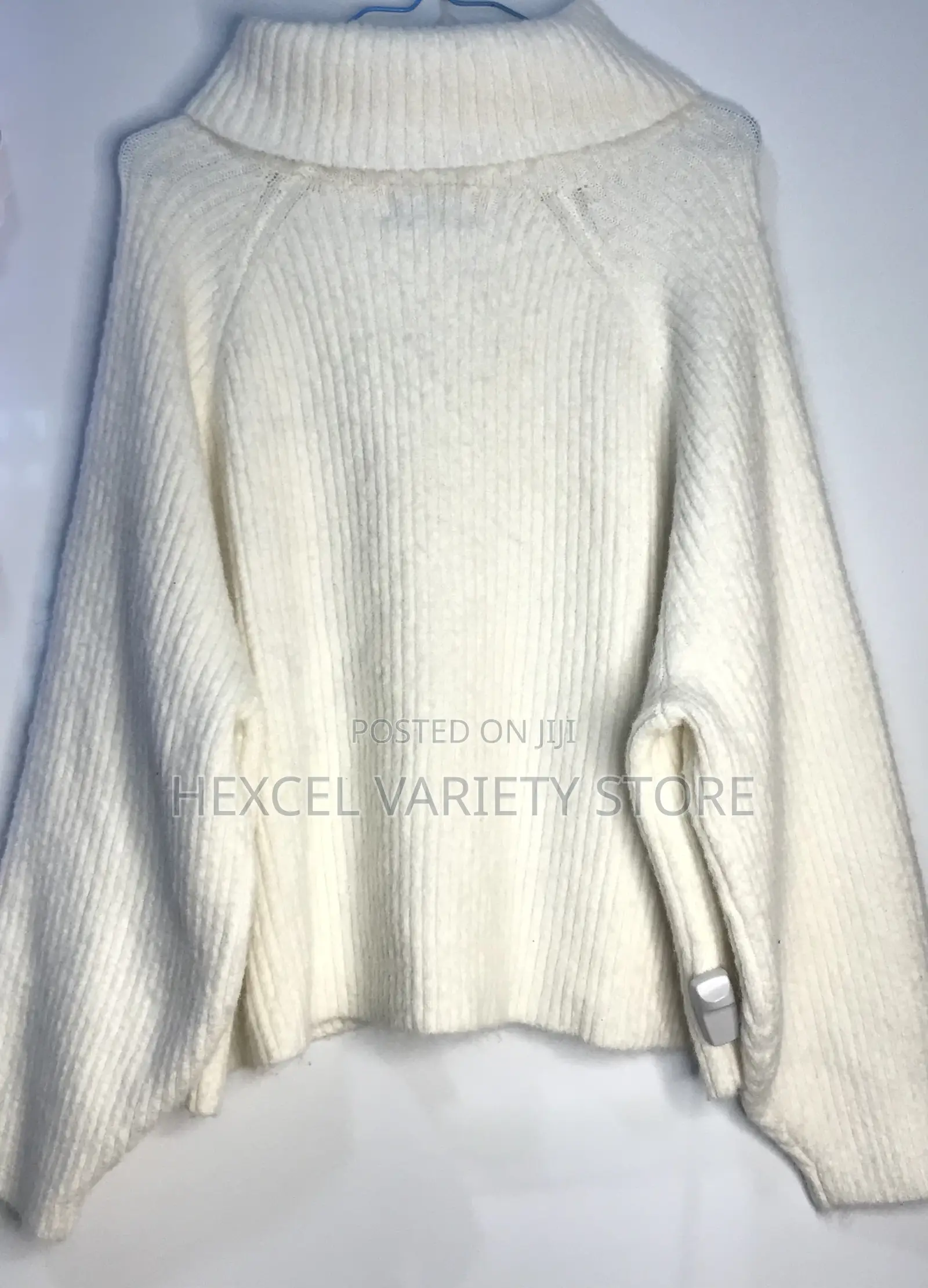 Old Navy White Knitted Sweatshirt