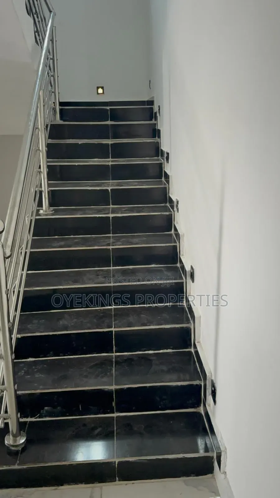 5bdrm Duplex in Malami, Akala Express for sale