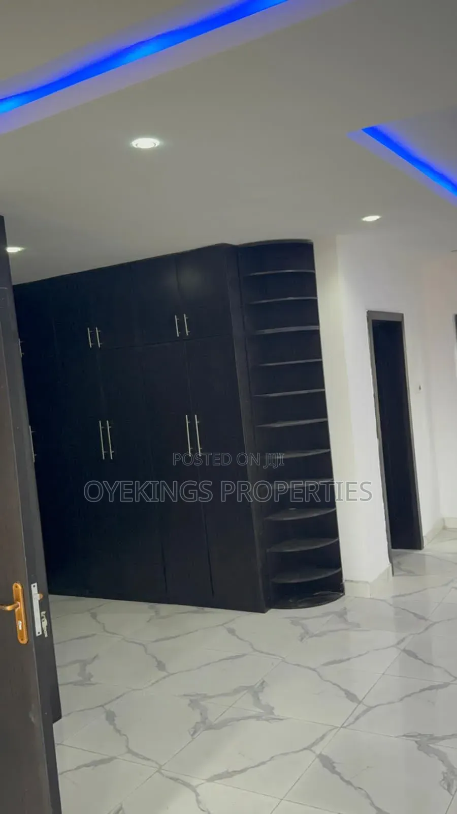 5bdrm Duplex in Malami, Akala Express for sale