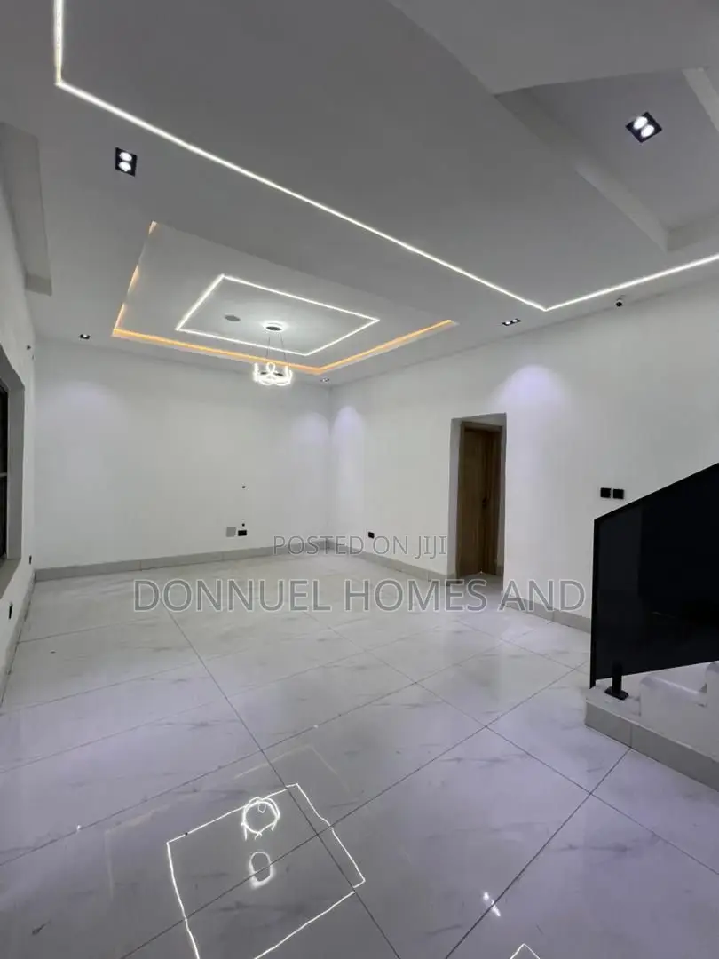 4bdrm Townhouse / Terrace in Ajah for rent