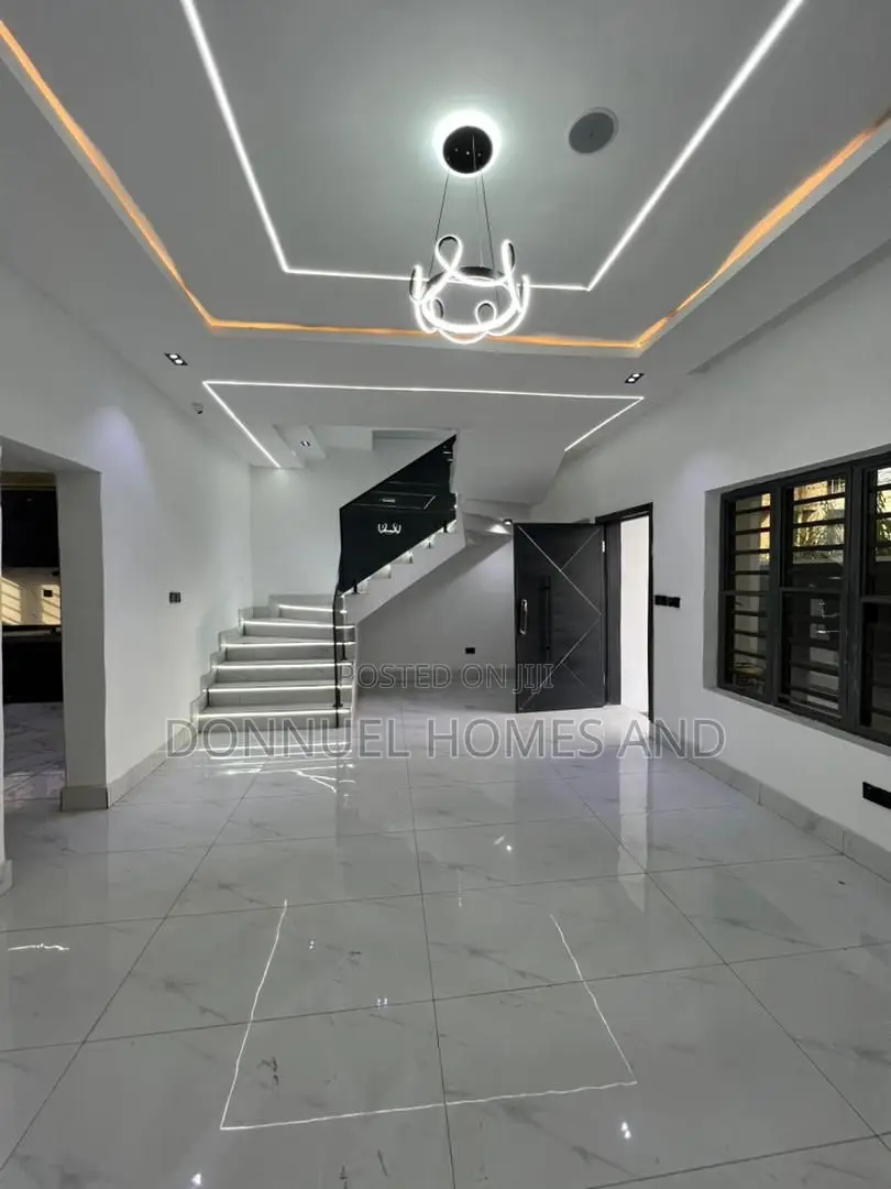 4bdrm Townhouse / Terrace in Ajah for rent