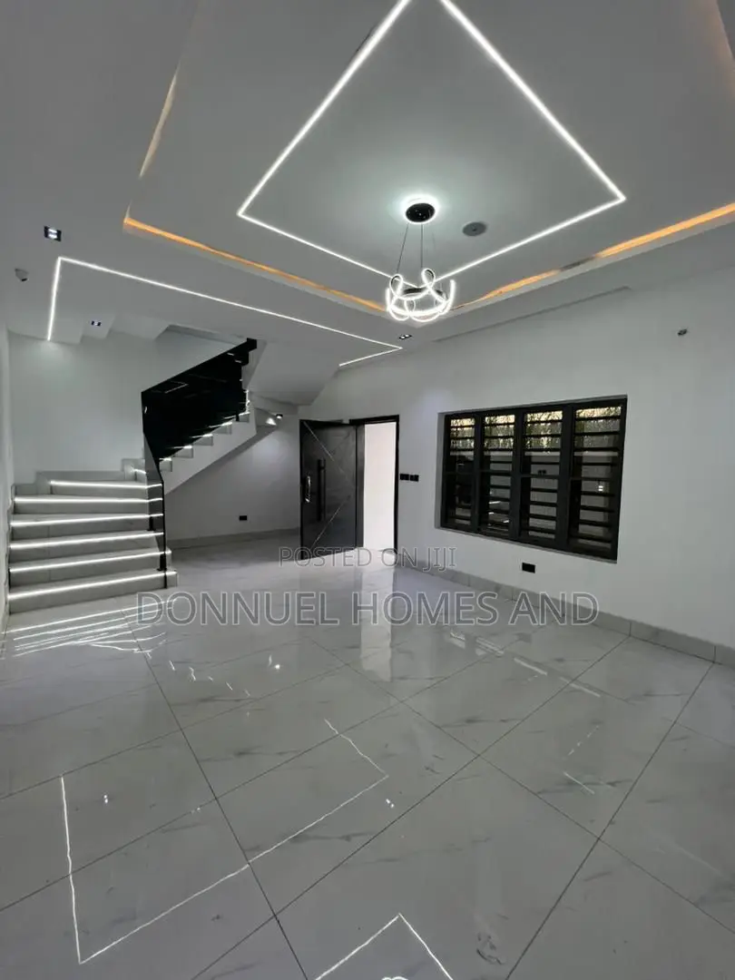 4bdrm Townhouse / Terrace in Ajah for rent