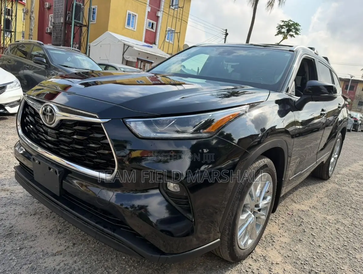 Toyota Highlander Limited AWD 2023 Black