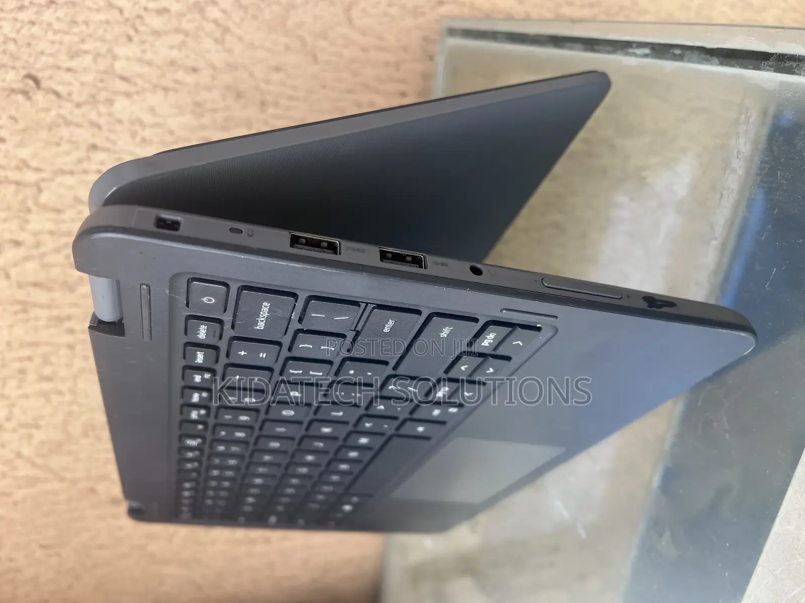 Laptop Dell Latitude 3120 8GB Intel Core i5 SSD 128GB