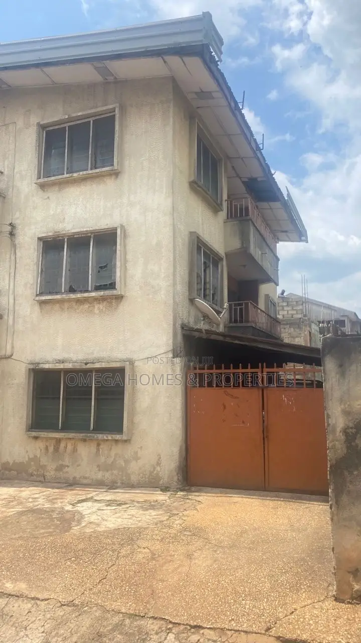 3bdrm Block of Flats in Umuahia for sale