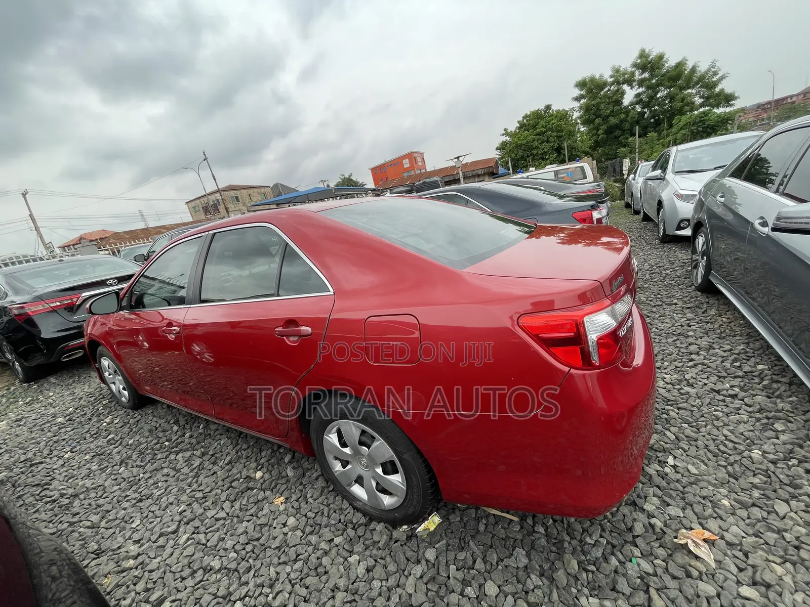 Toyota Camry LE 4dr Sedan (2.5L 4cyl 6A) 2013 Red