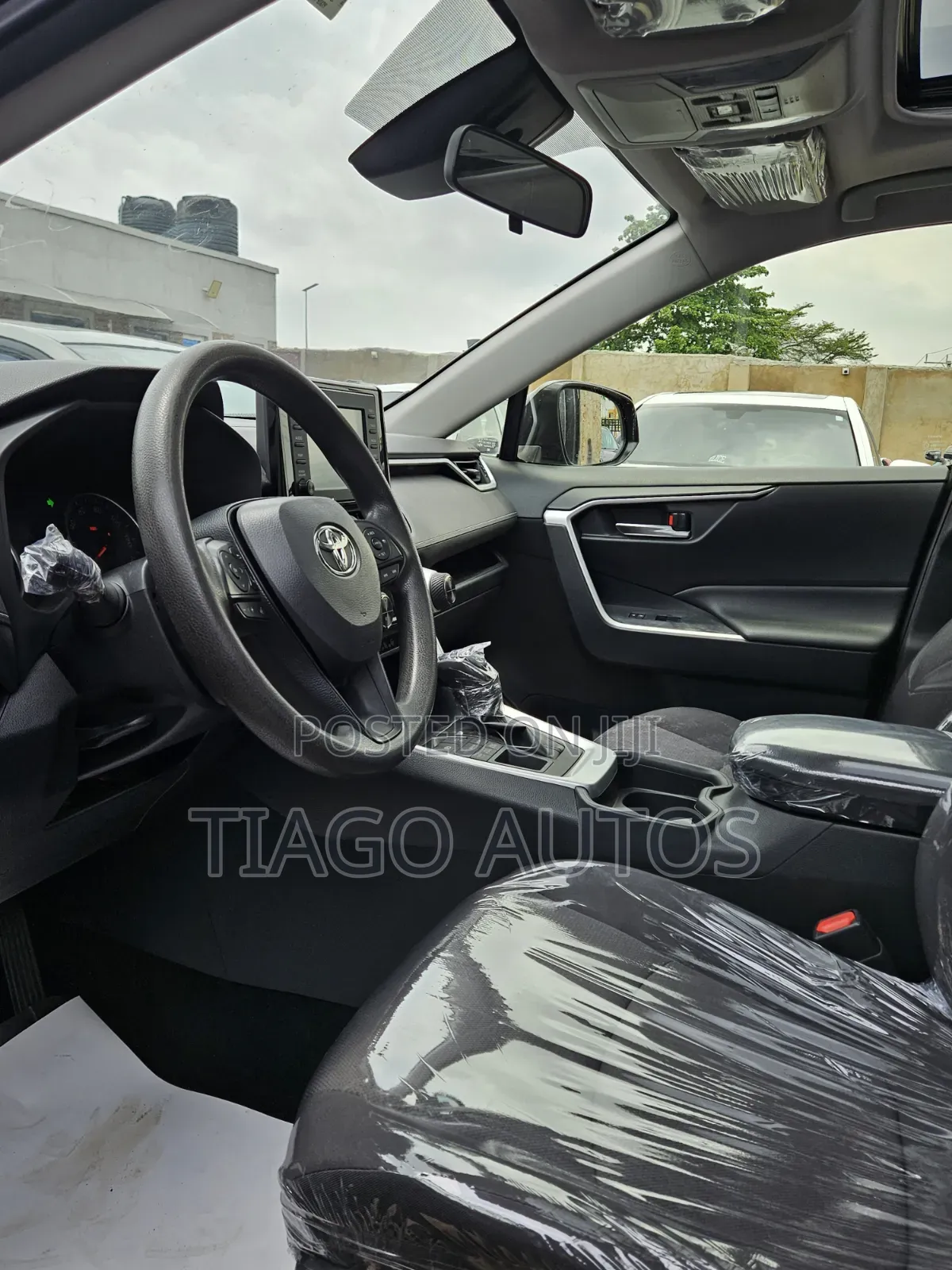 Toyota RAV4 XLE AWD 2019 Black