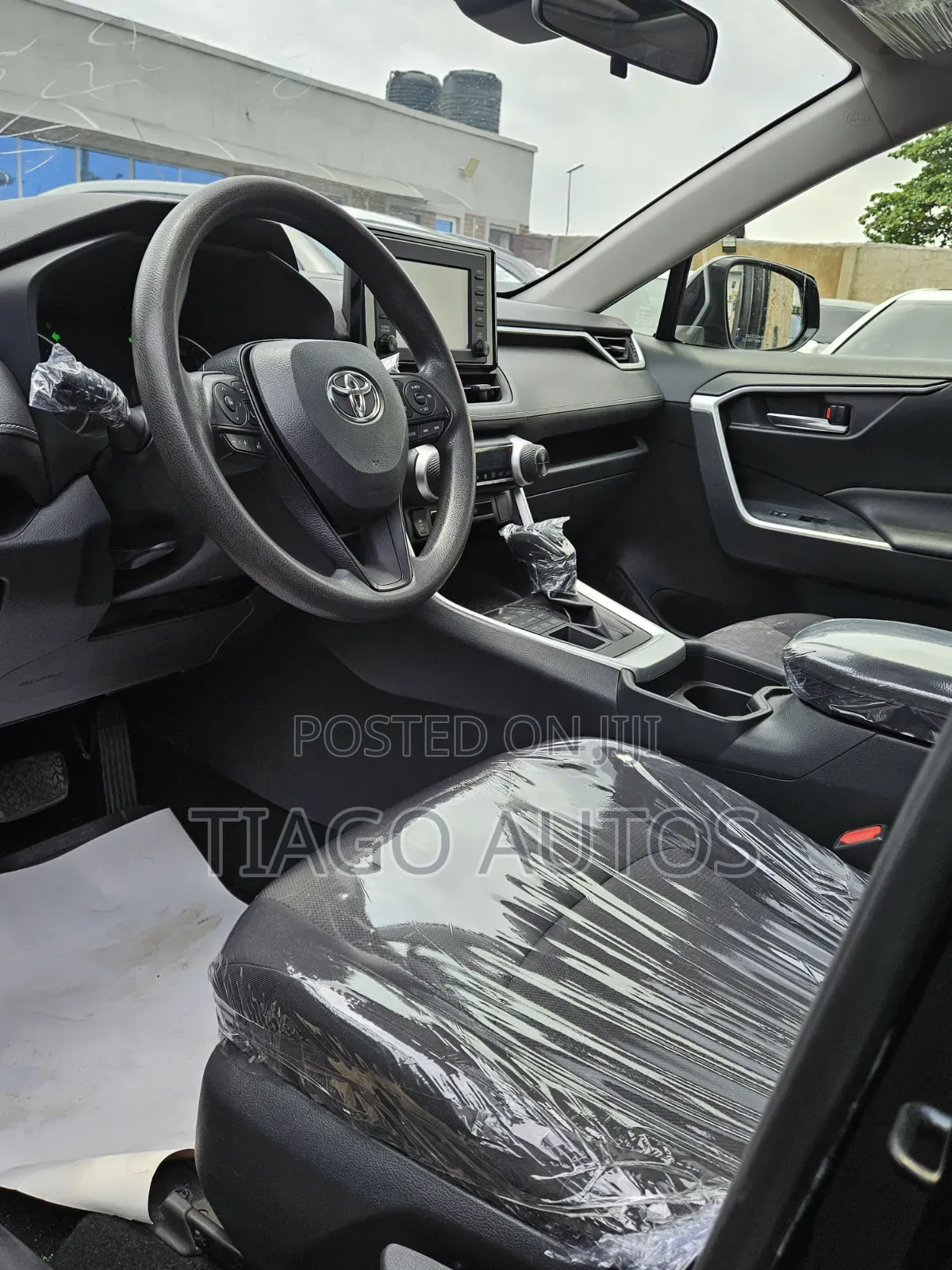 Toyota RAV4 XLE AWD 2019 Black