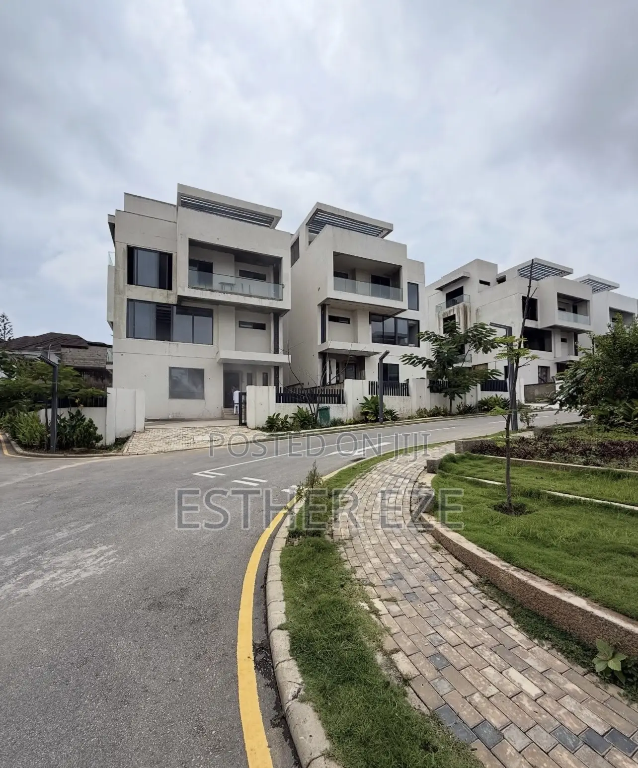 6bdrm Penthouse in Maitama for sale