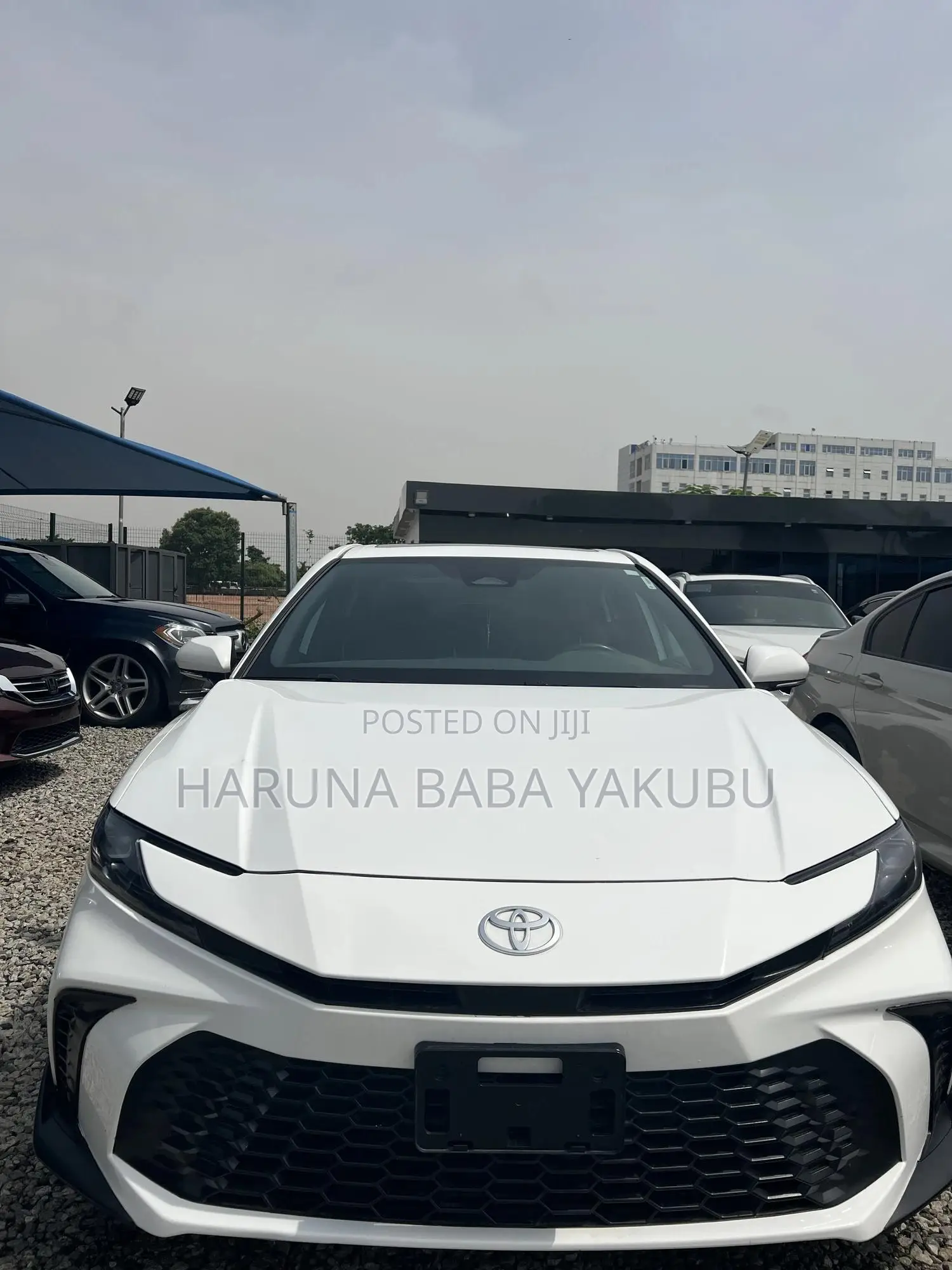 New Toyota Camry SE 2024 White