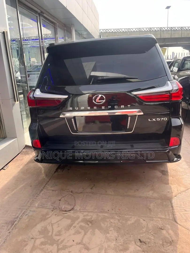 Lexus LX 2016 Black