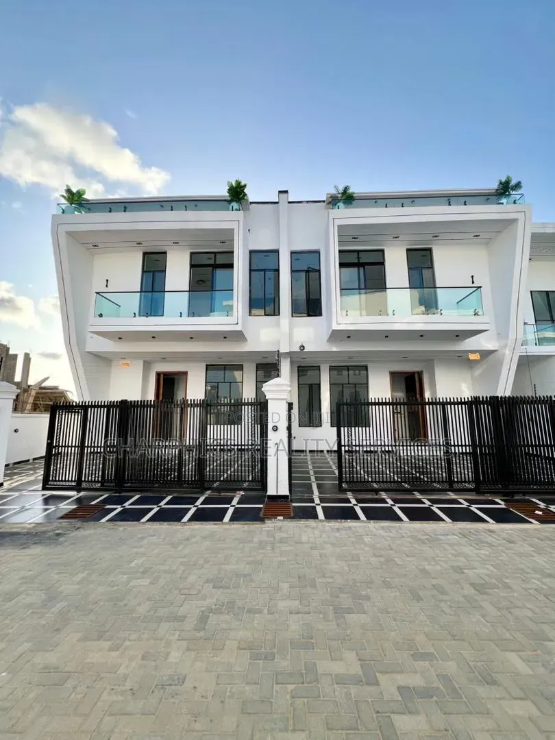 4bdrm Duplex in Off Lekki-Epe Expressway for sale