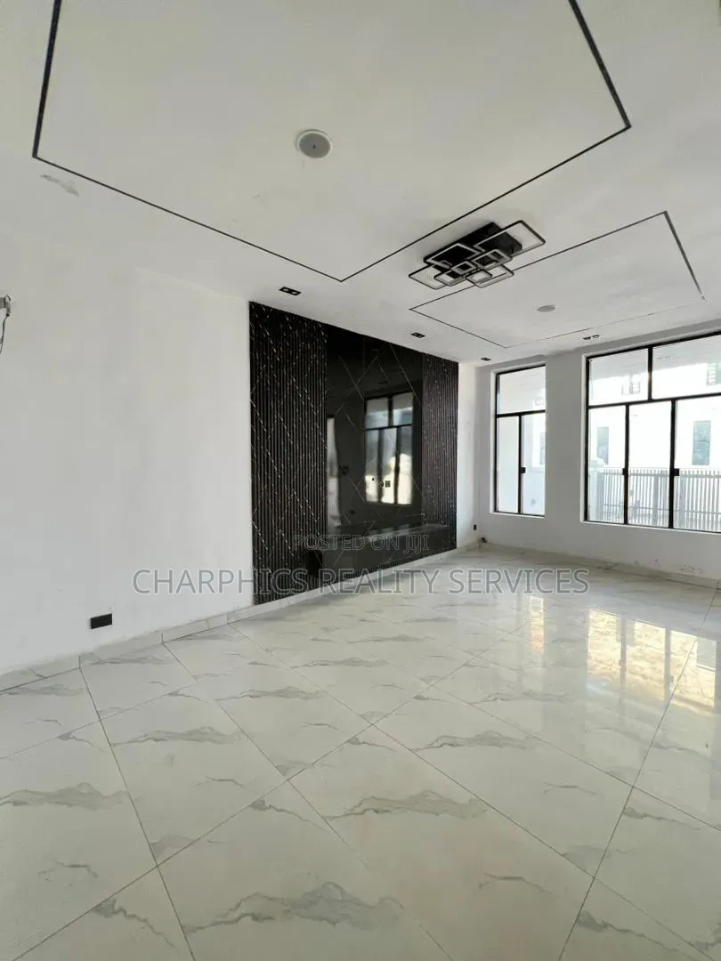 4bdrm Duplex in Off Lekki-Epe Expressway for sale