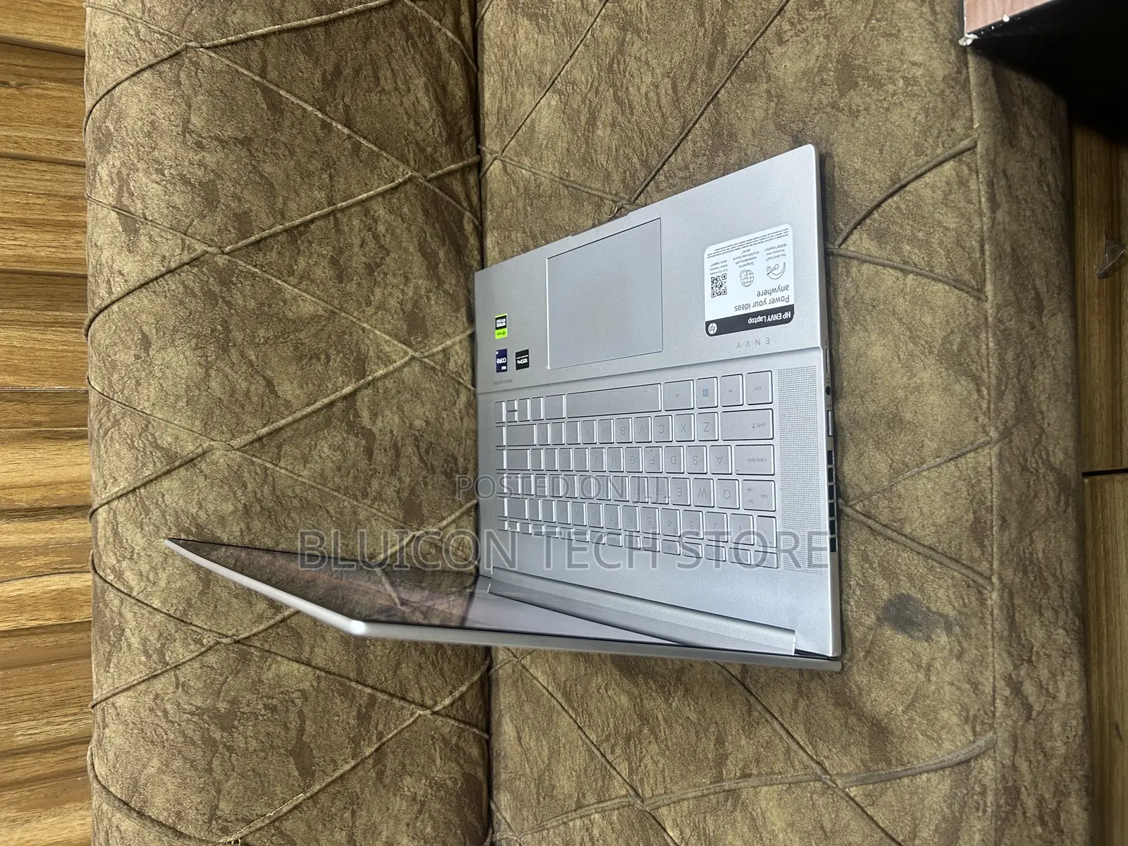 Laptop HP Envy 16 Gaming 16-h1023dx 16GB Intel Core i9 SSD 1T