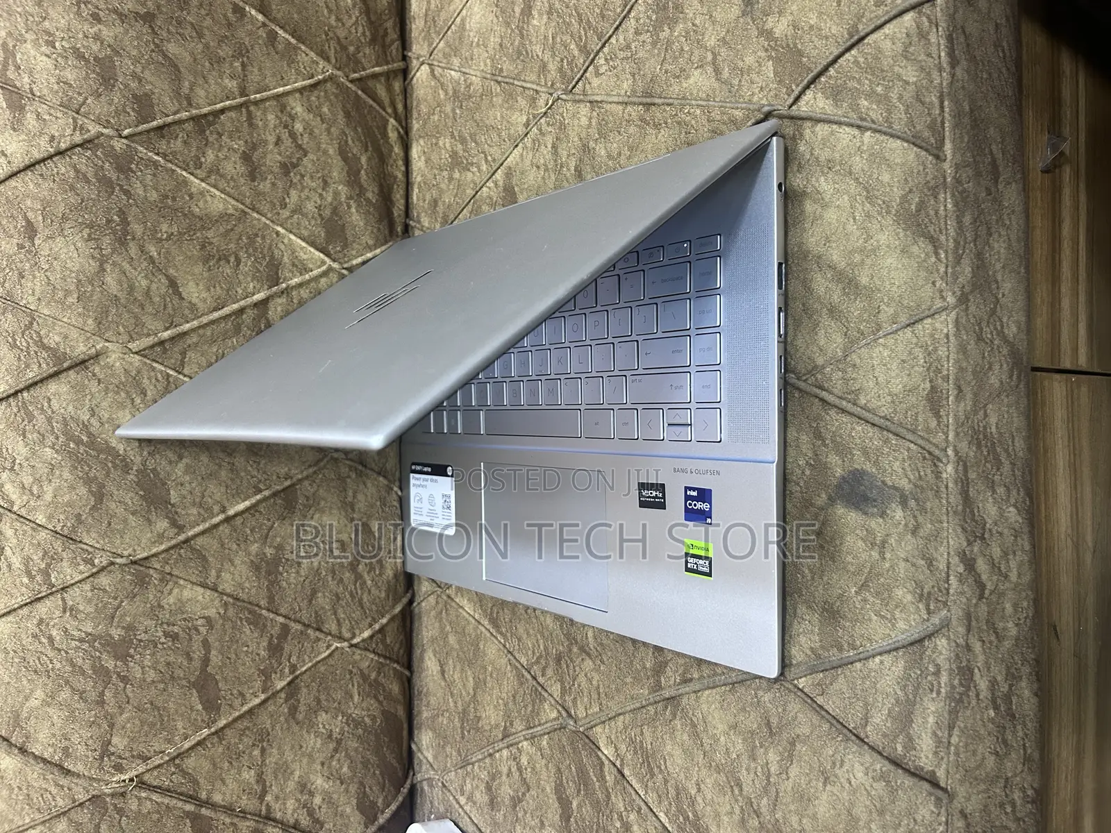 Laptop HP Envy 16 Gaming 16-h1023dx 16GB Intel Core i9 SSD 1T