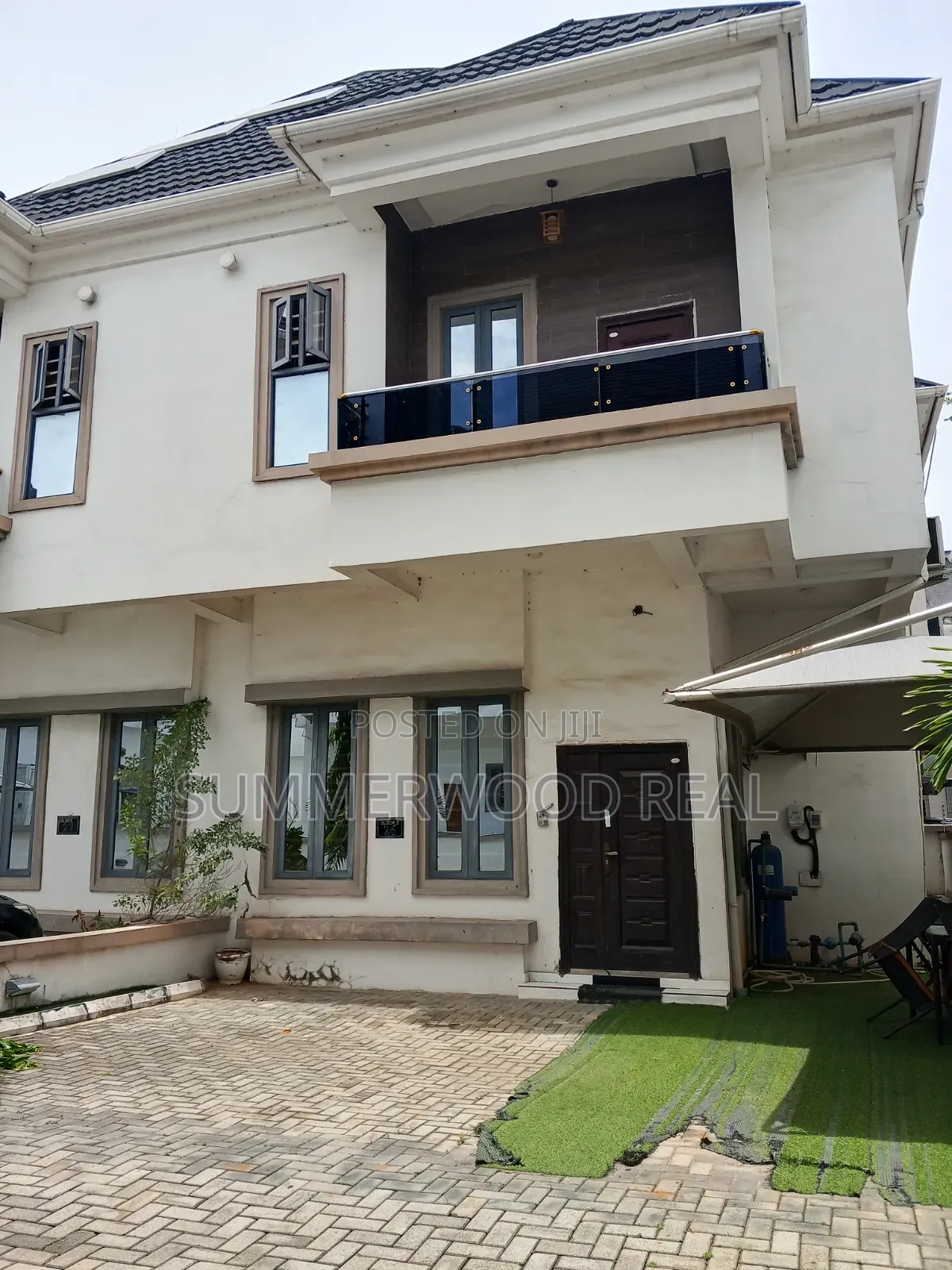 4bdrm Duplex in Lekki Phase 2 for sale