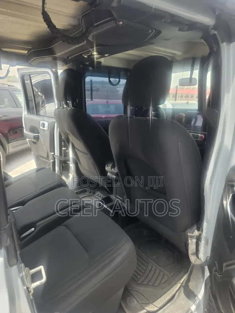Jeep Wrangler 2020 Beige