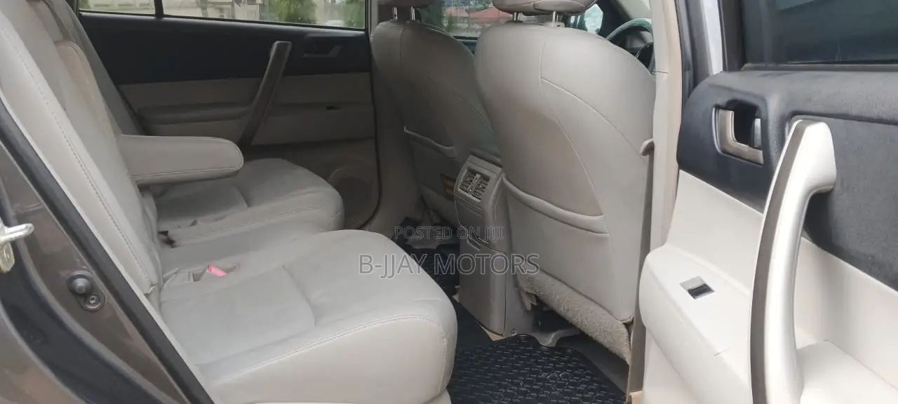Toyota Highlander Limited 2009 Gray