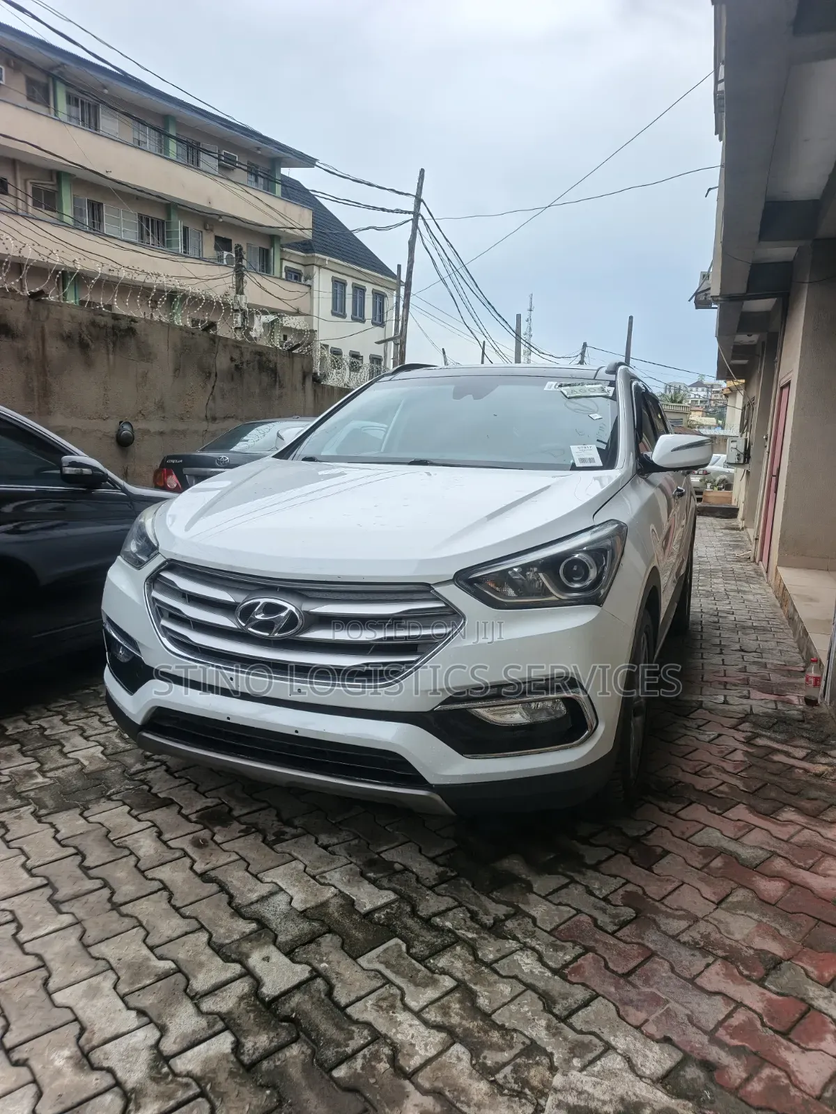 Hyundai Santa Fe 2017 White