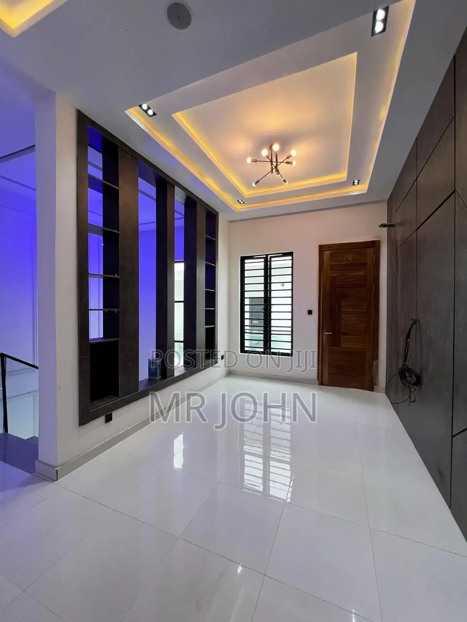 5bdrm Mansion in Mega Mound Estate, Lekki for sale
