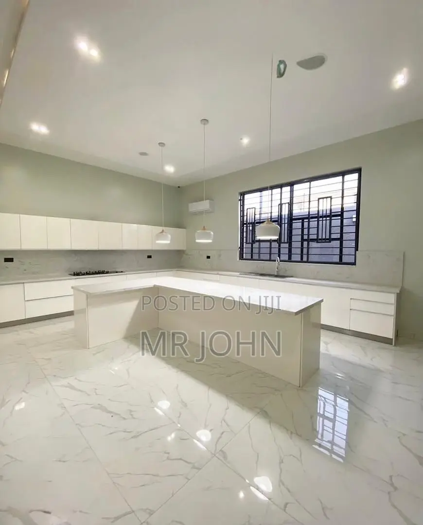 5bdrm Mansion in Ikoyi Island Owo Pr for rent