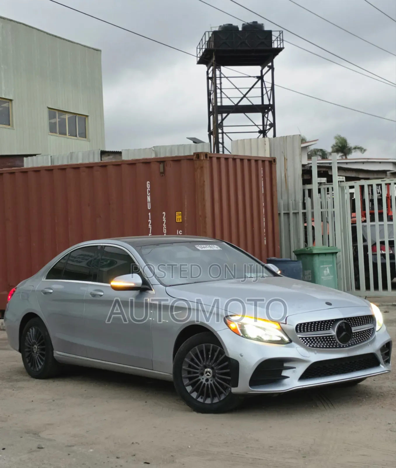 Mercedes-Benz C300 Luxury 4dr AWD 4Matic Sedan (2.0L 4cyl 7A) 2015