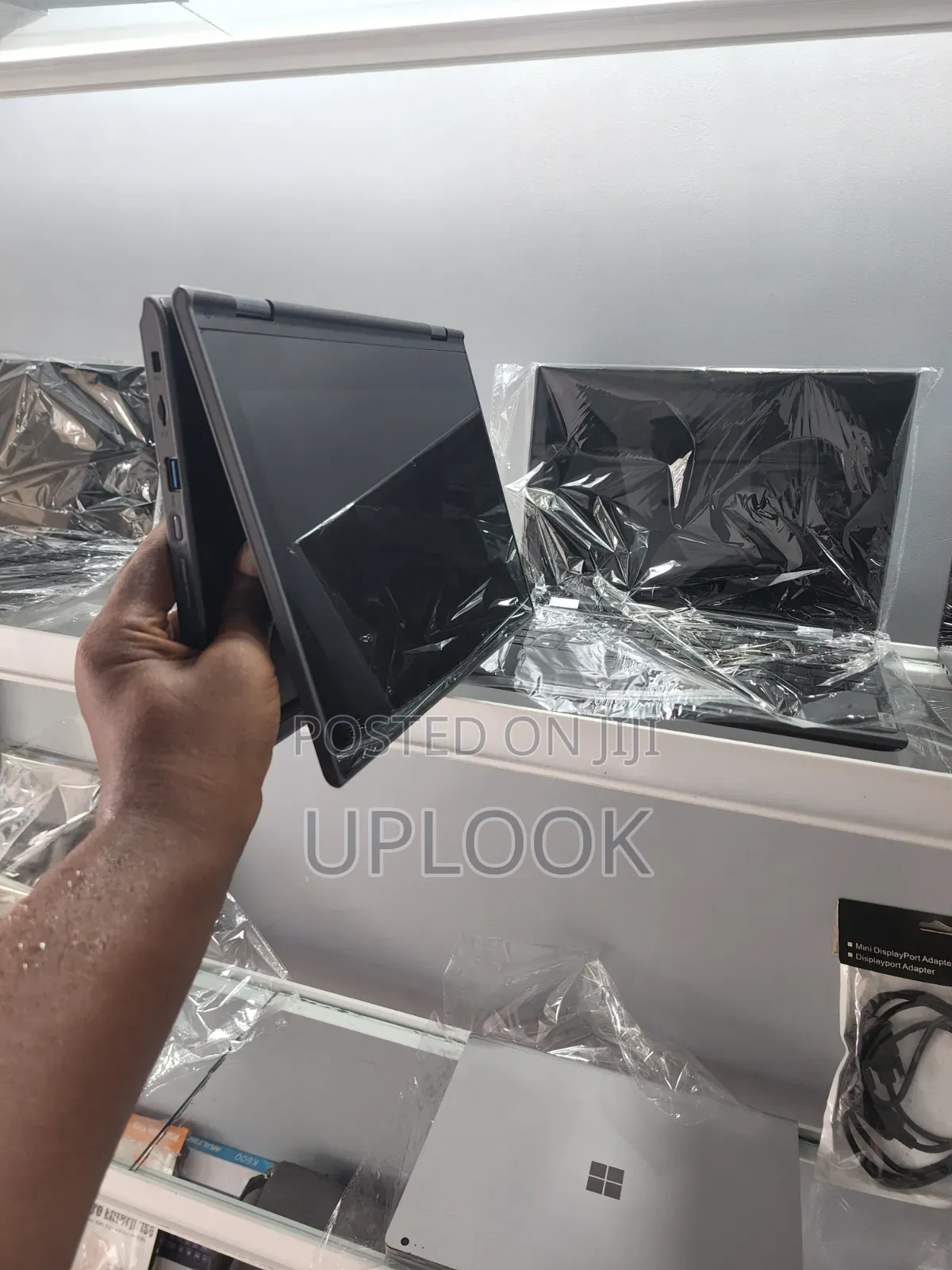 Laptop Lenovo 300e 4GB Intel SSD 128GB