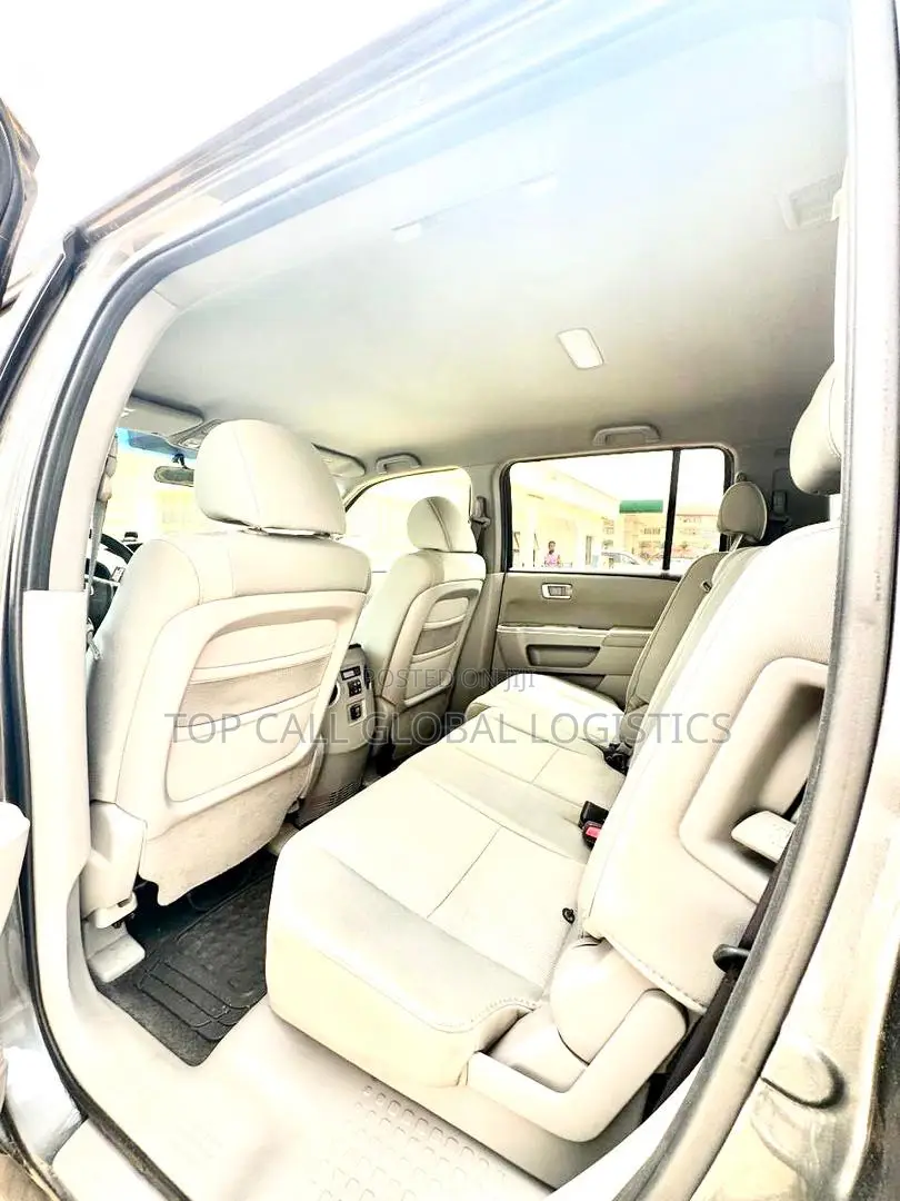 Honda Pilot EX-L 4dr SUV 4WD (3.5L 6cyl 5A) 2011 Gray