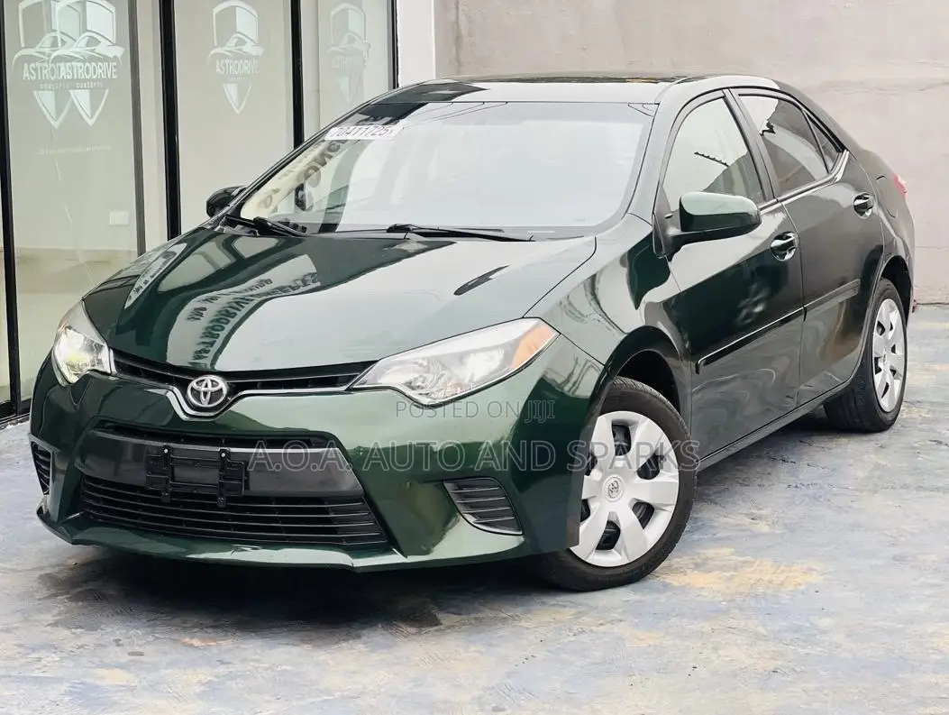 Toyota Corolla 2015 Green