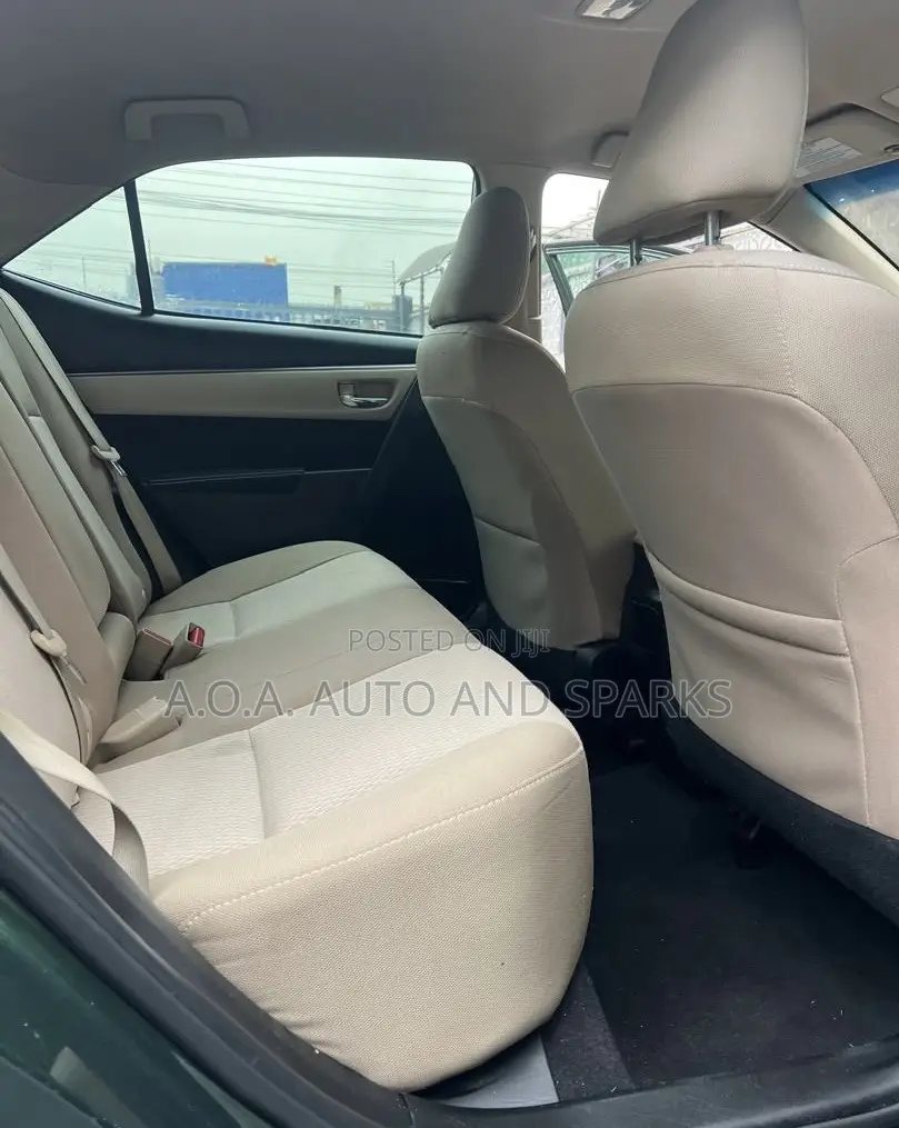 Toyota Corolla 2015 Green