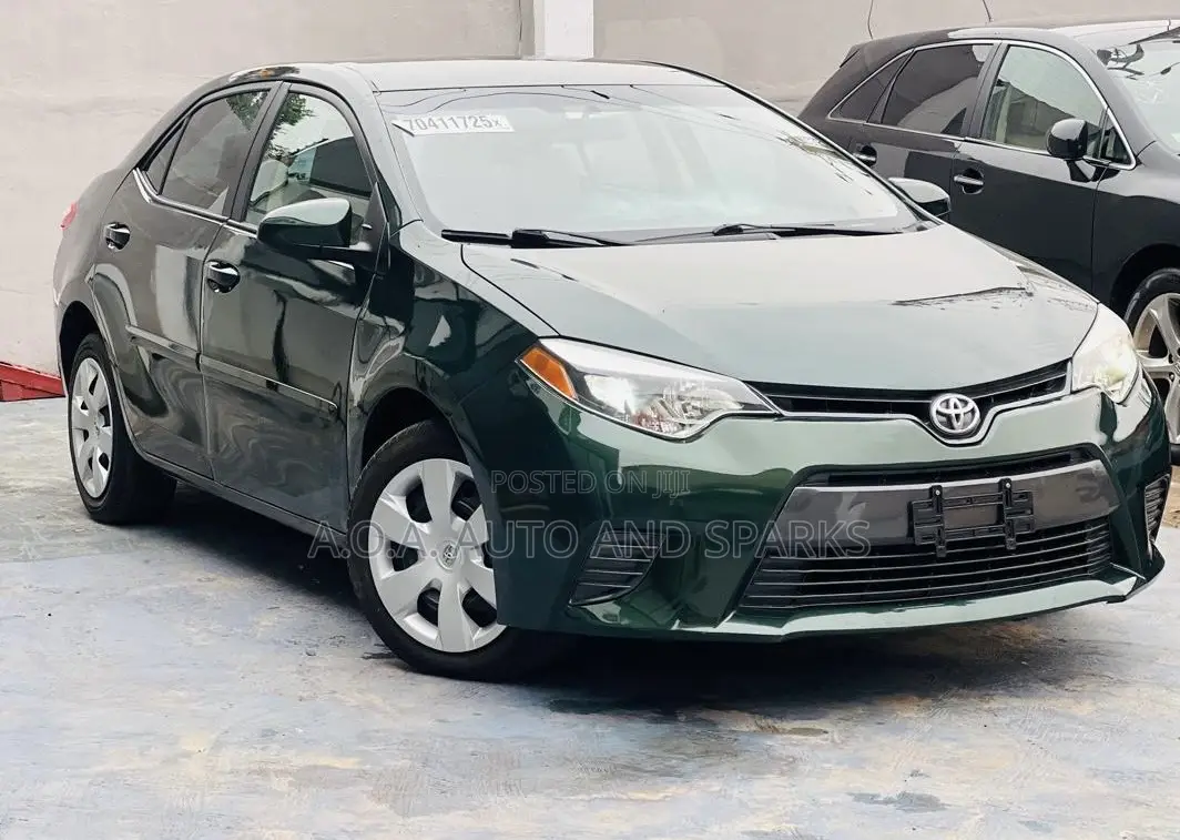 Toyota Corolla 2015 Green
