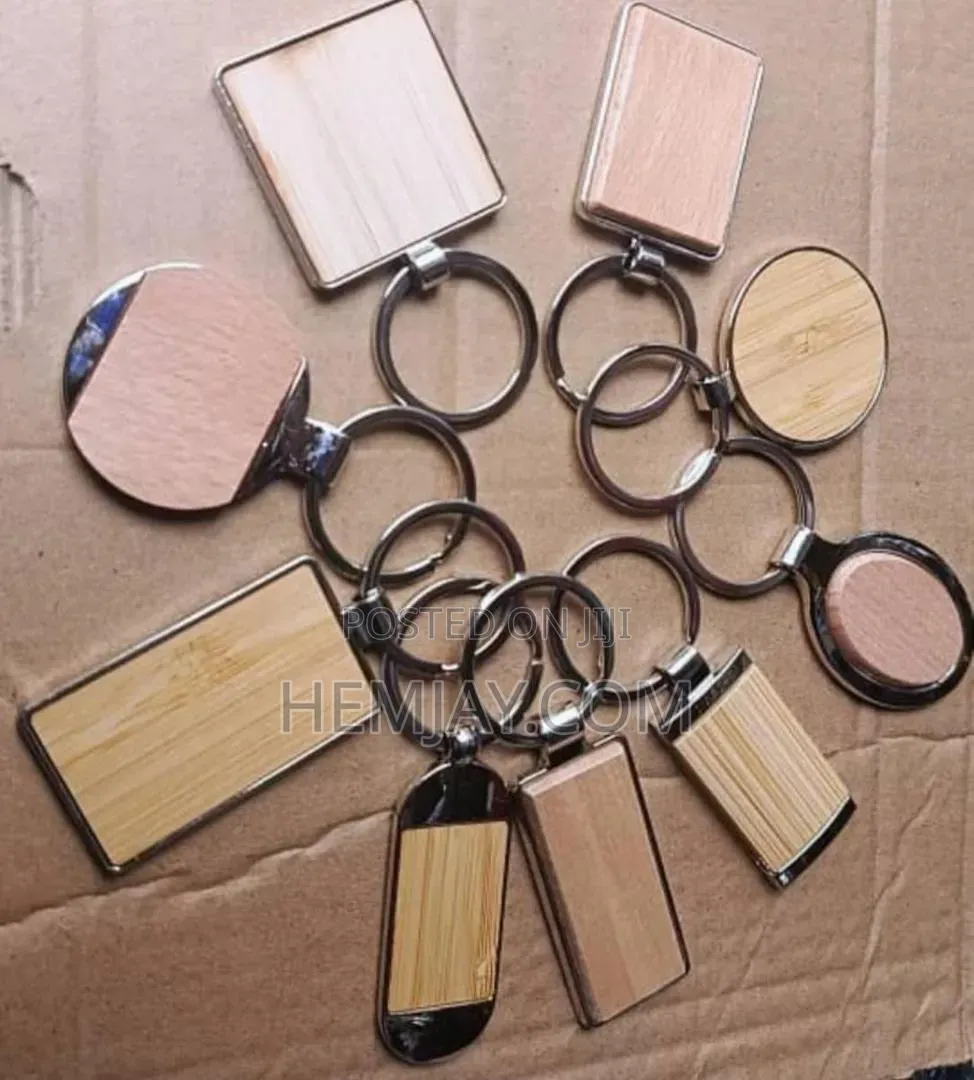 12pcs Quality Wooden Keyholder. (Available in Different Fancy Shapes.