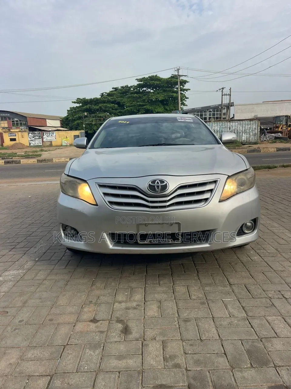 Toyota Camry LE 4dr Sedan (2.5L 4cyl 6A) 2011 Silver